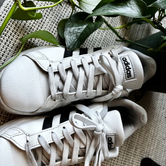 Adidas Women's Grand Court 2.0 – White & Black – US 6.5(W) - Picture 4 of 12